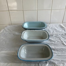 Vintage Enamel Pie Serving