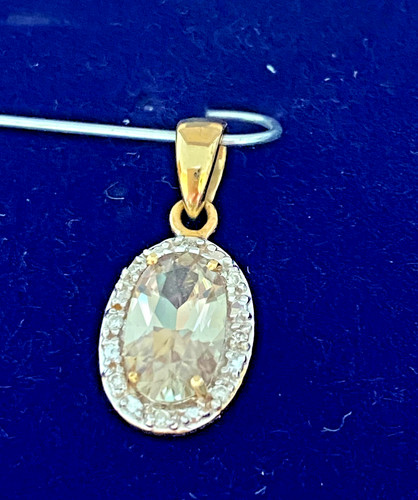 Zultanite and diamond - and, gold