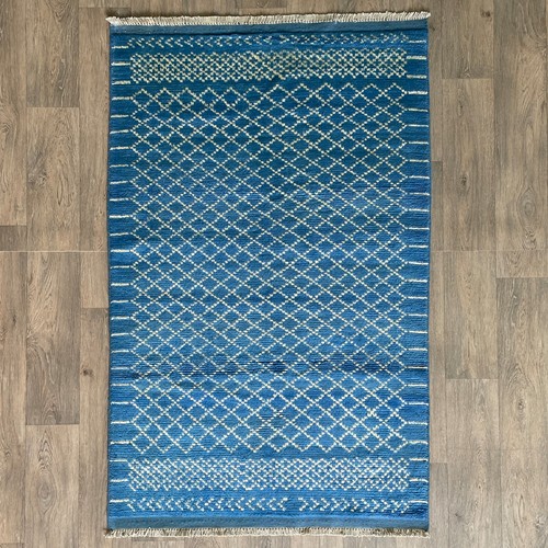 Blue moroccan berber rug - blue,