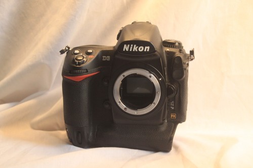 Nikon body 1mp - body, 12.1mp