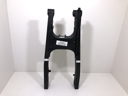 Rear wheel swingarm chain