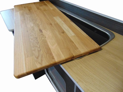 Oak cutting chopping - cutting,