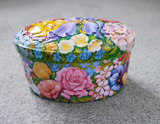 CHURCHILL EMBOSSED FLORAL