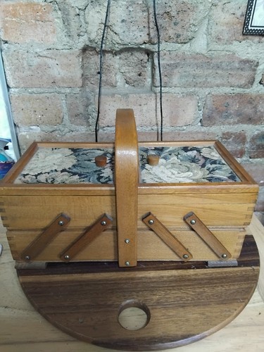 Vintage sewing box with - box,