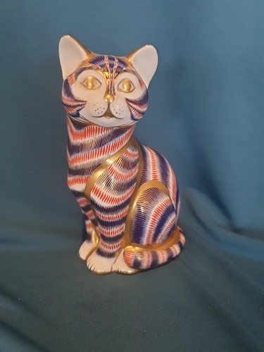 Royal crown derby cat - crown,