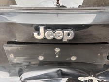 GENUINE JEEP RENEGADE REAR TAILGATE BOOT BADGE EMBLEM 2015~2020. (USED)