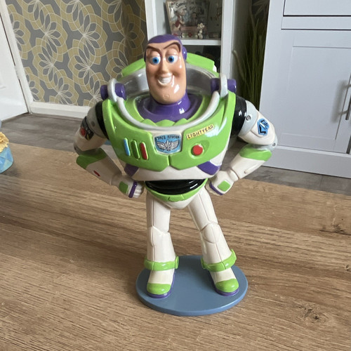 Disney showcase collection - disney,