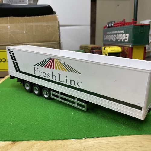 Scale box trailer - scale,