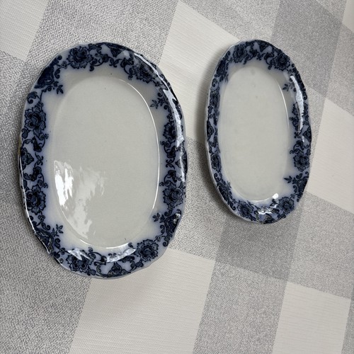 Pair small platters by - of,