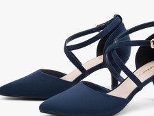 Women's Pointed Toe Court