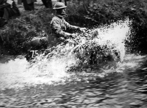 Lieutenant riding norton - lieutenant,