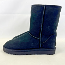 Genuine UGG Classic Short II