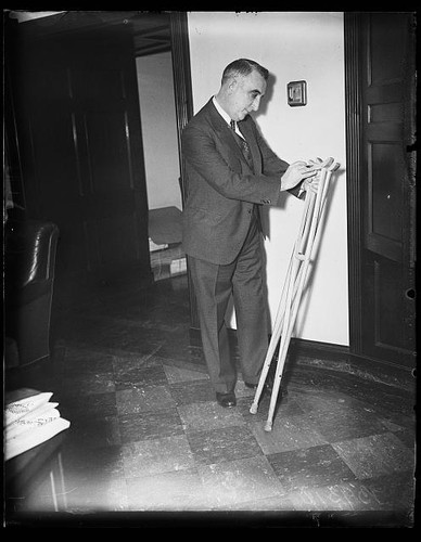Photo 1936 man with - photo:1936,