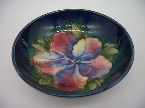 Moorcroft early hibiscus dish - moorcroft,