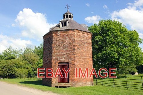 Photo the dovecote - the,