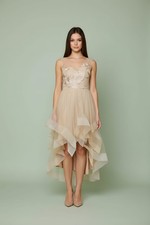 Chi Chi London Embroidered V