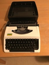 Vintage BROTHER 100 Typewriter