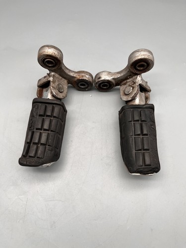 Yamaha fj1200 footrest bracket - footrest,