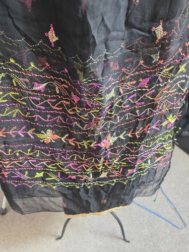 Hand embroidered duppattas - hand,