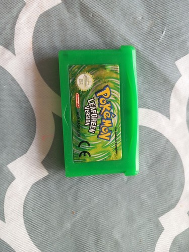 Pokemon leaf green - leaf,
