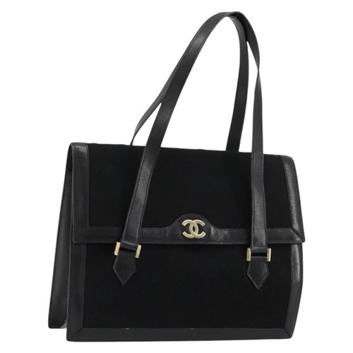 Chanel matelasse hand - chanel,