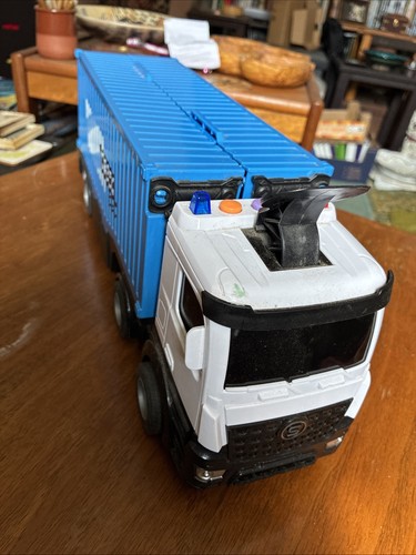 Transport truck for toys - transport,