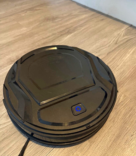 Black cordless robotic vacuum - black,