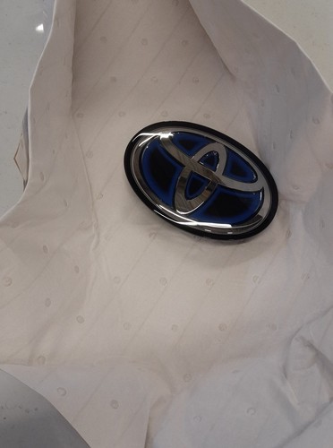 Toyota corolla emblem radiator - corolla,