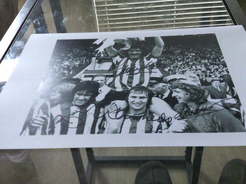 Sunderland signed team - sunderland, picture