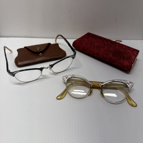 Pair vintage women s - vintage, women’s