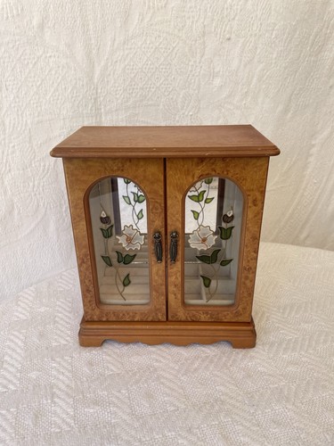 Vintage wooden jewellery - wooden,