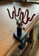  A Twin Airbrush Holder fits