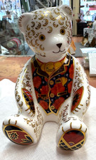 ROYAL CROWN DERBY Collectors