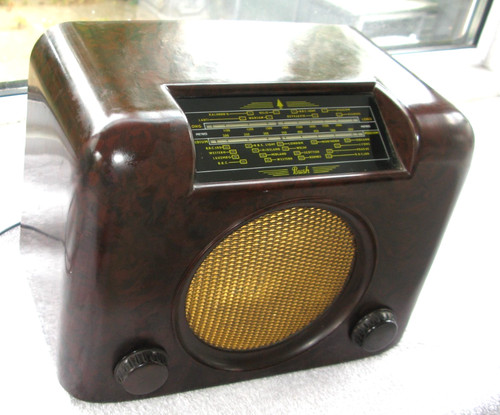 Vintage bakelite valve radio - bakelite,