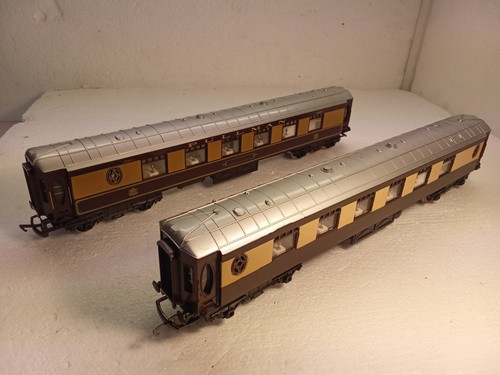 Hornby pair of - 00,
