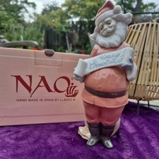 Nao Lladro Figurine MERRY