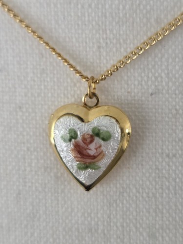 Unworn vintage 13x17mm enamel - unworn,