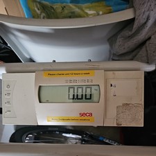 SECA seated weighing scale