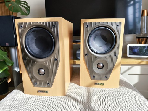 Mission m71 bookshelf speakers - mission,