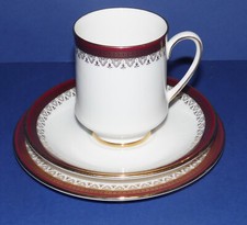 PARAGON Fine Bone China * Vintage Cup, Saucer & Side Plate * Trio * Holyrood *