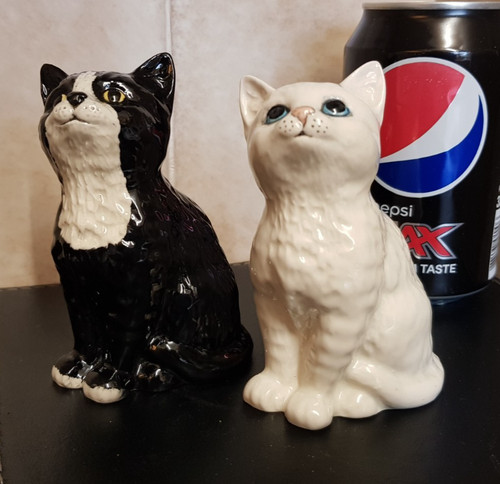 Beswick cats kittens - 2, x