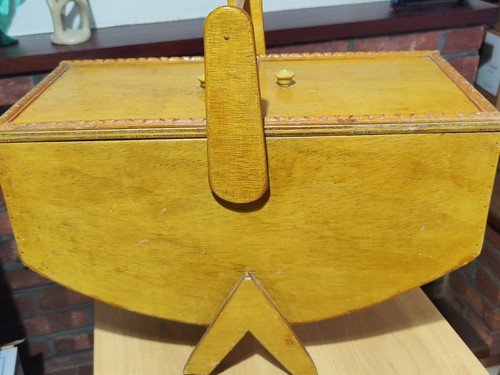 Vintage wooden sewing box - wooden,