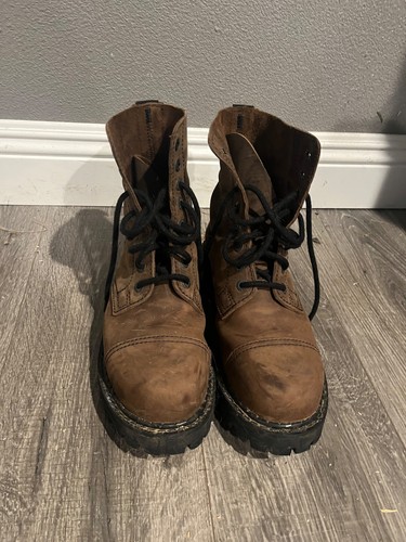 Angry itchy brown leather - itchy,