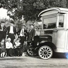 1930s black-and-white