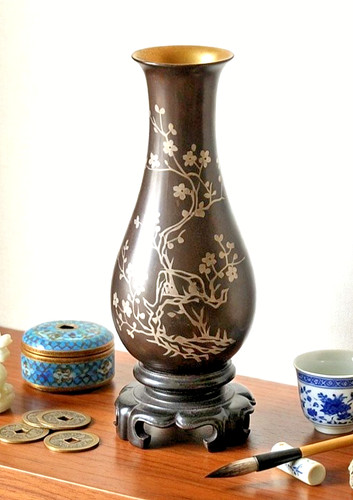 Antique bronze colour - antique,