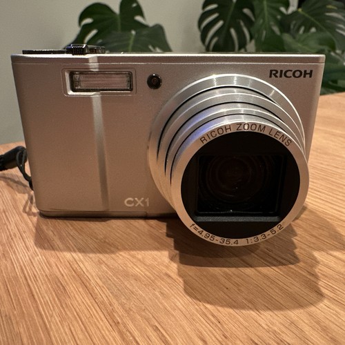 Ricoh digital camera - camera, 9.2mp