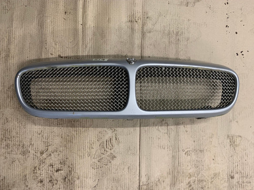 Jaguar xjr front - (x350),