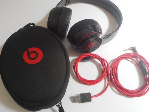 Beats dre solo - by,