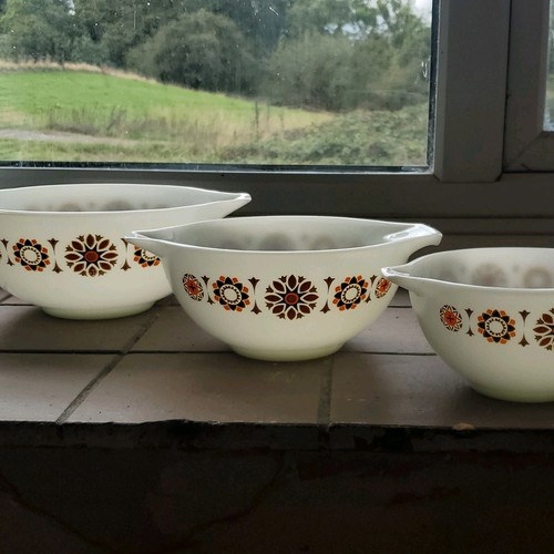 Pyrex jaj chelsea nesting - chelsea,