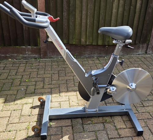 Keiser upright indoor - m3,